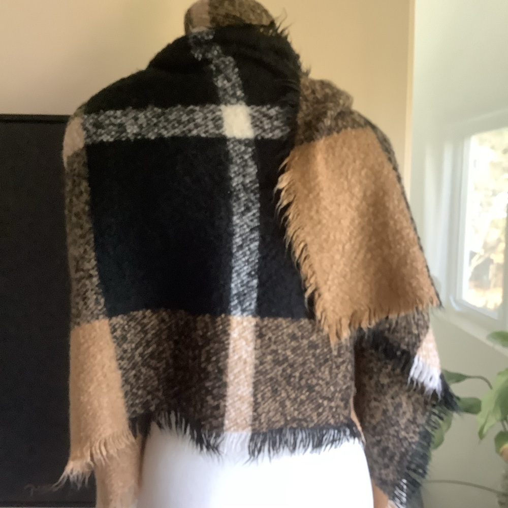 Tan/Black/White Color Block/Plaid Wrap/Shawl - Picture 5 of 15